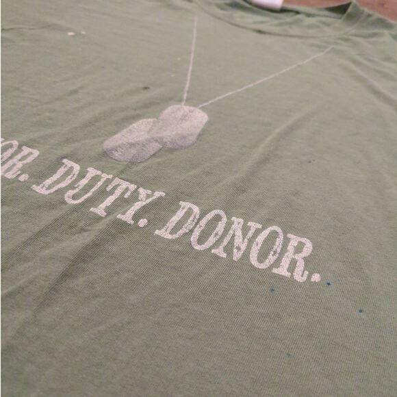 VTG Honor Duty Donor Adult Large Shirt Army Dog Tags Marines Green Faded - Picture 2 of 7